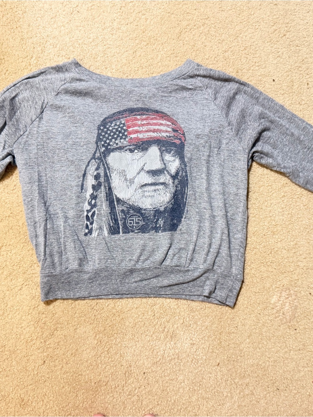 Gray Graphic Long-Sleeve Top - willie Nelson